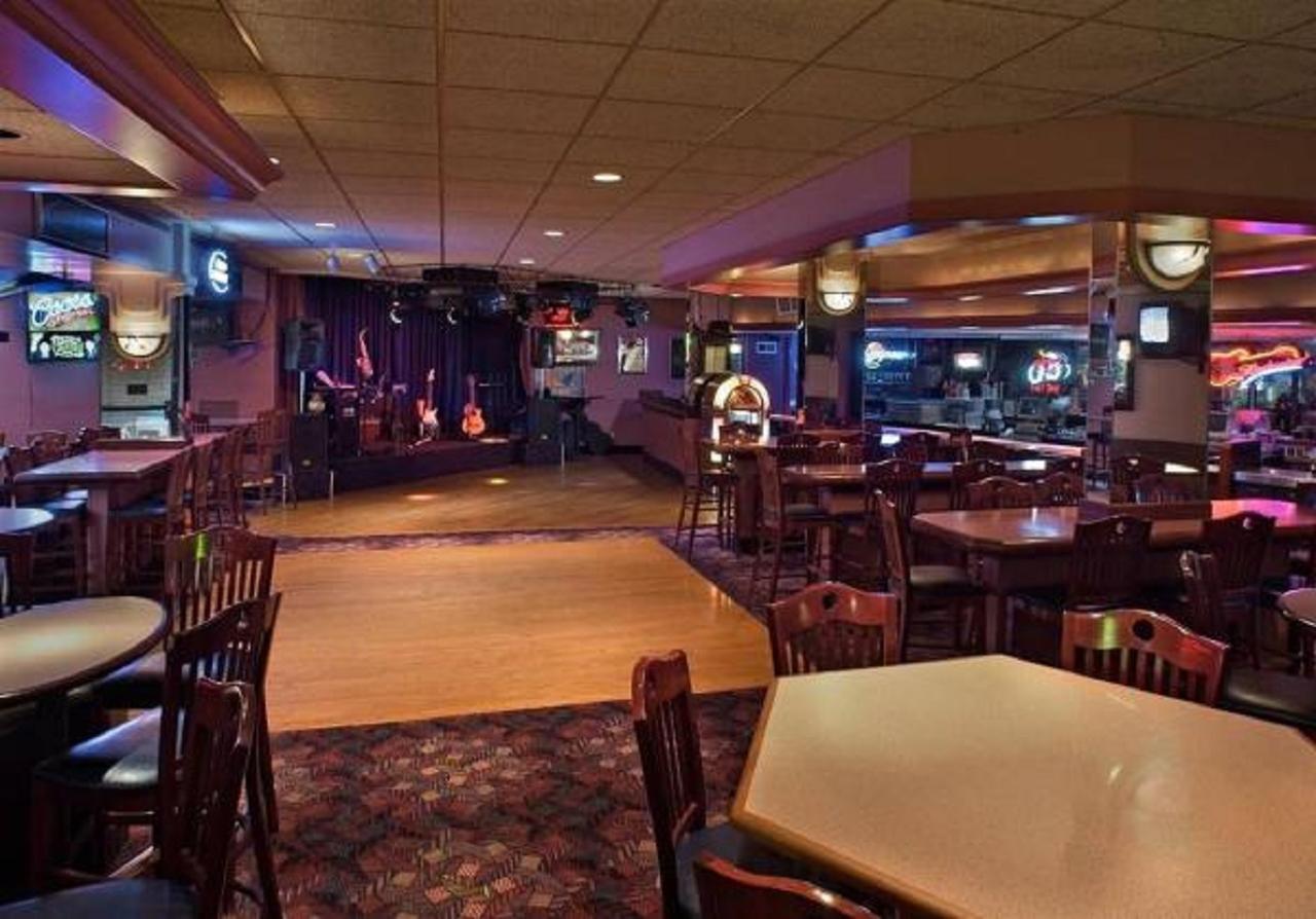 Red Lion Hotel Redding Esterno foto