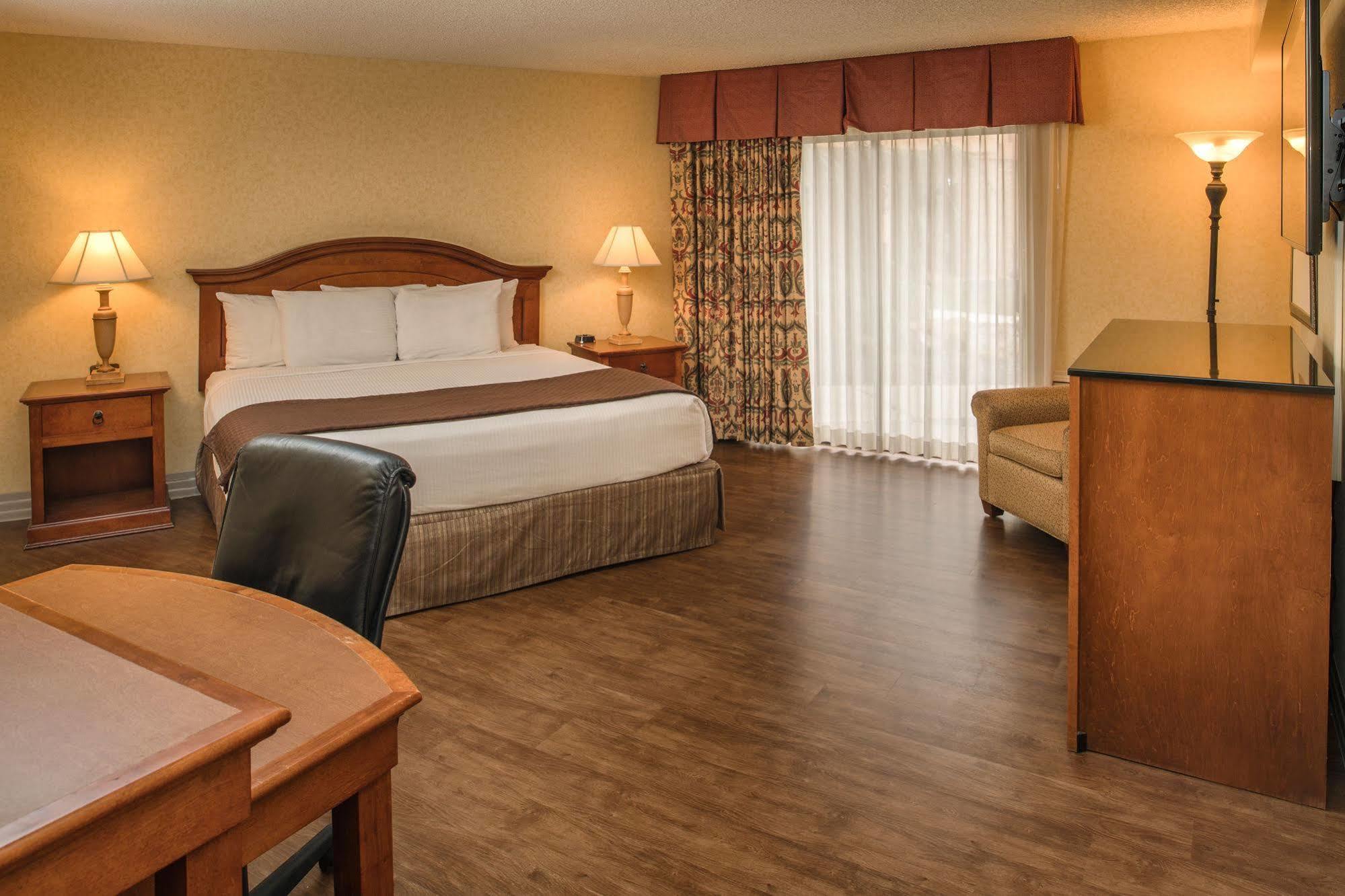 Red Lion Hotel Redding Esterno foto