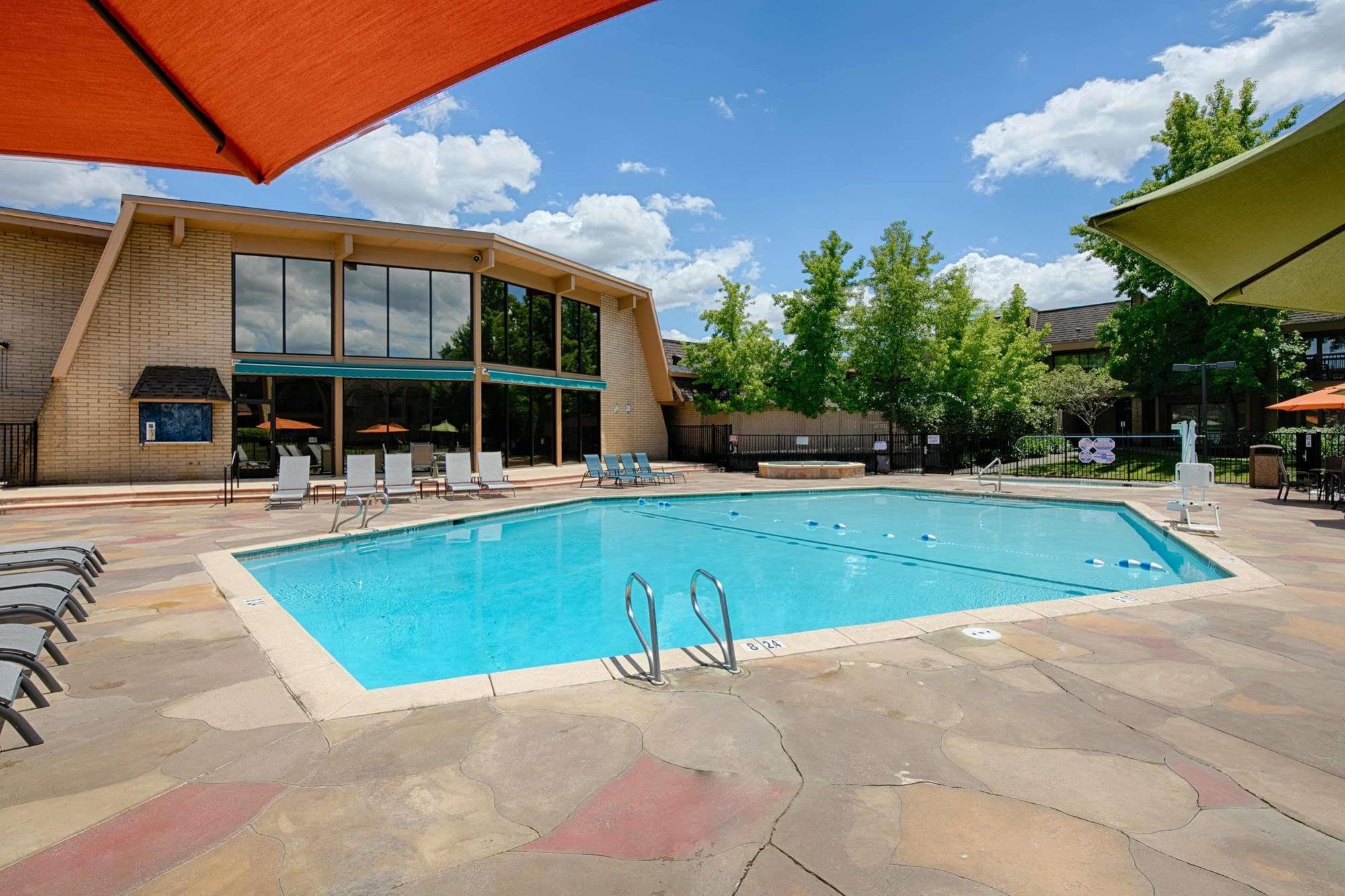 Red Lion Hotel Redding Esterno foto