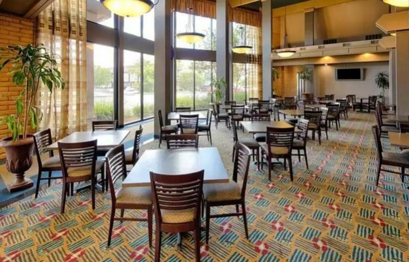 Red Lion Hotel Redding Esterno foto